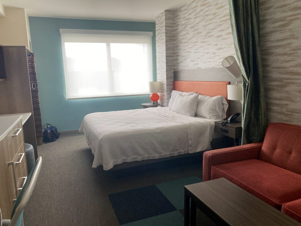図2;やっとのことで部屋に入る!交渉成立、この部屋!早くも達成感。